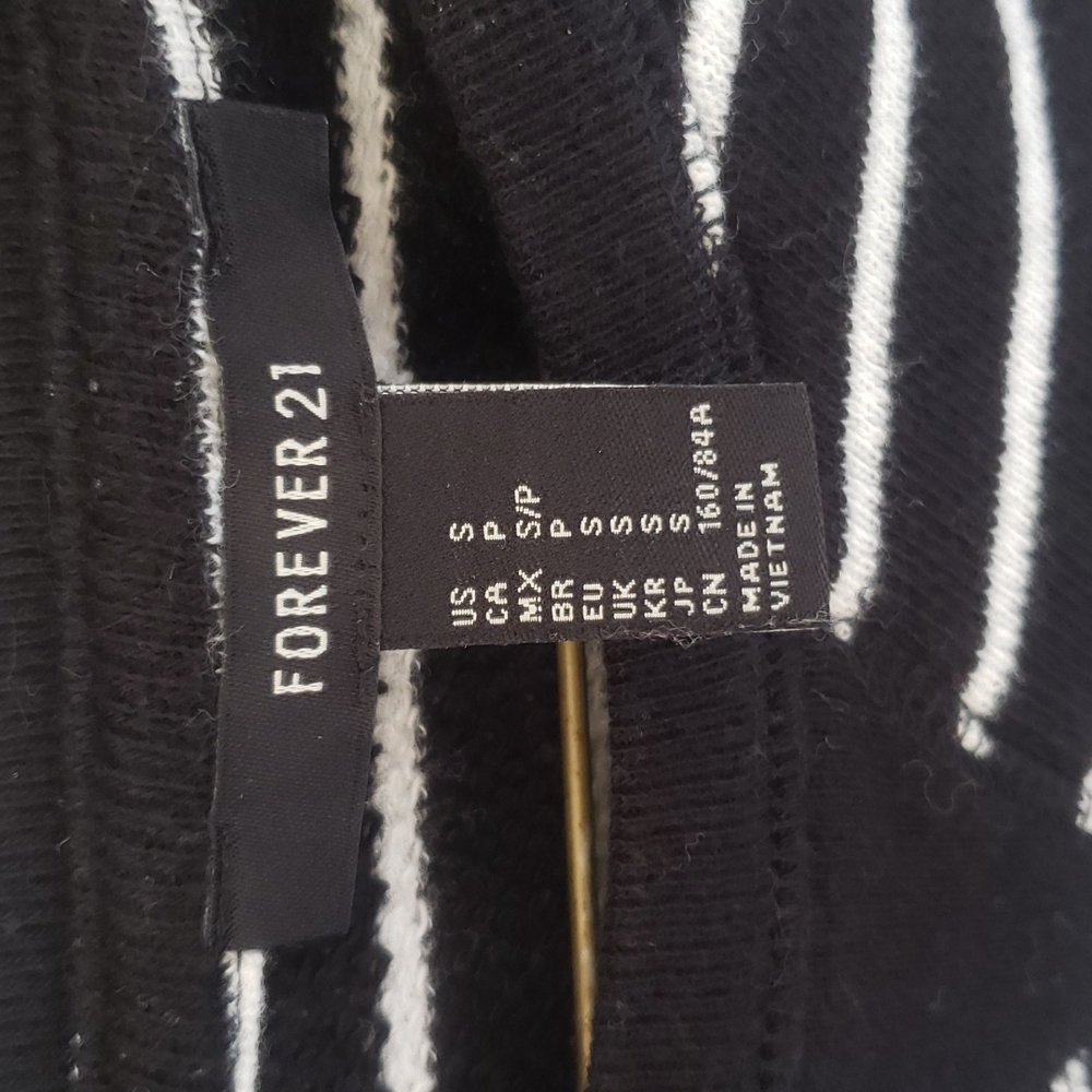 Sweater - Picture 3 of 3